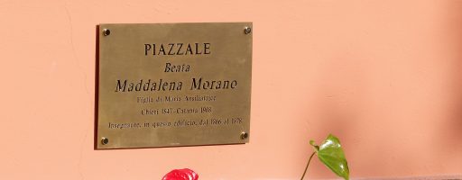 UNA PIAZZA PER MADRE MORANO