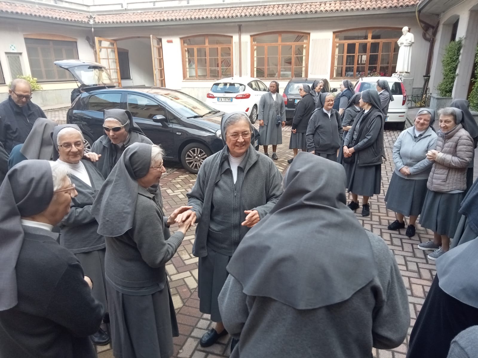 LA VISITA BREVE DI MADRE CHIARA CAZZUOLA IN PIEMONTE